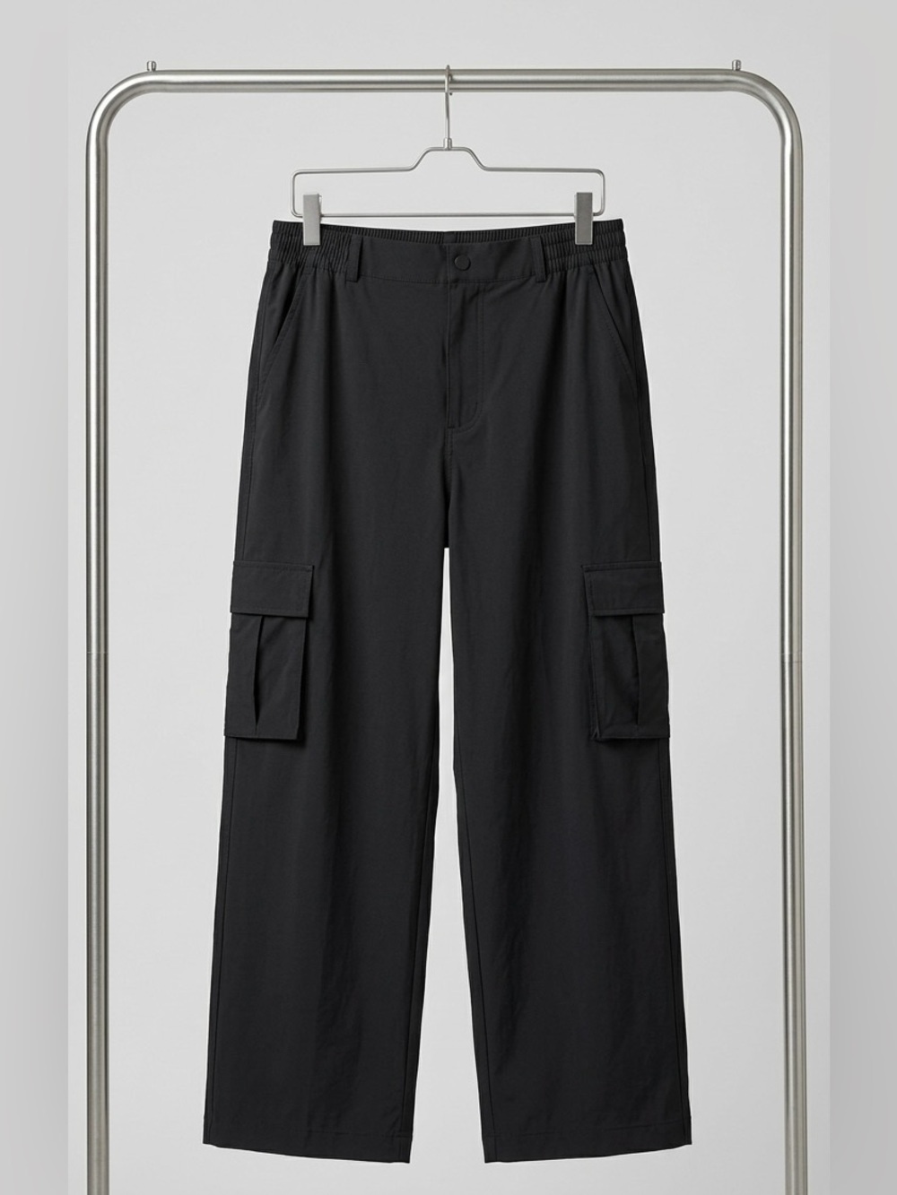 aerie Black Women’s Lightweight Cargo Pants with Utility Pockets - size large